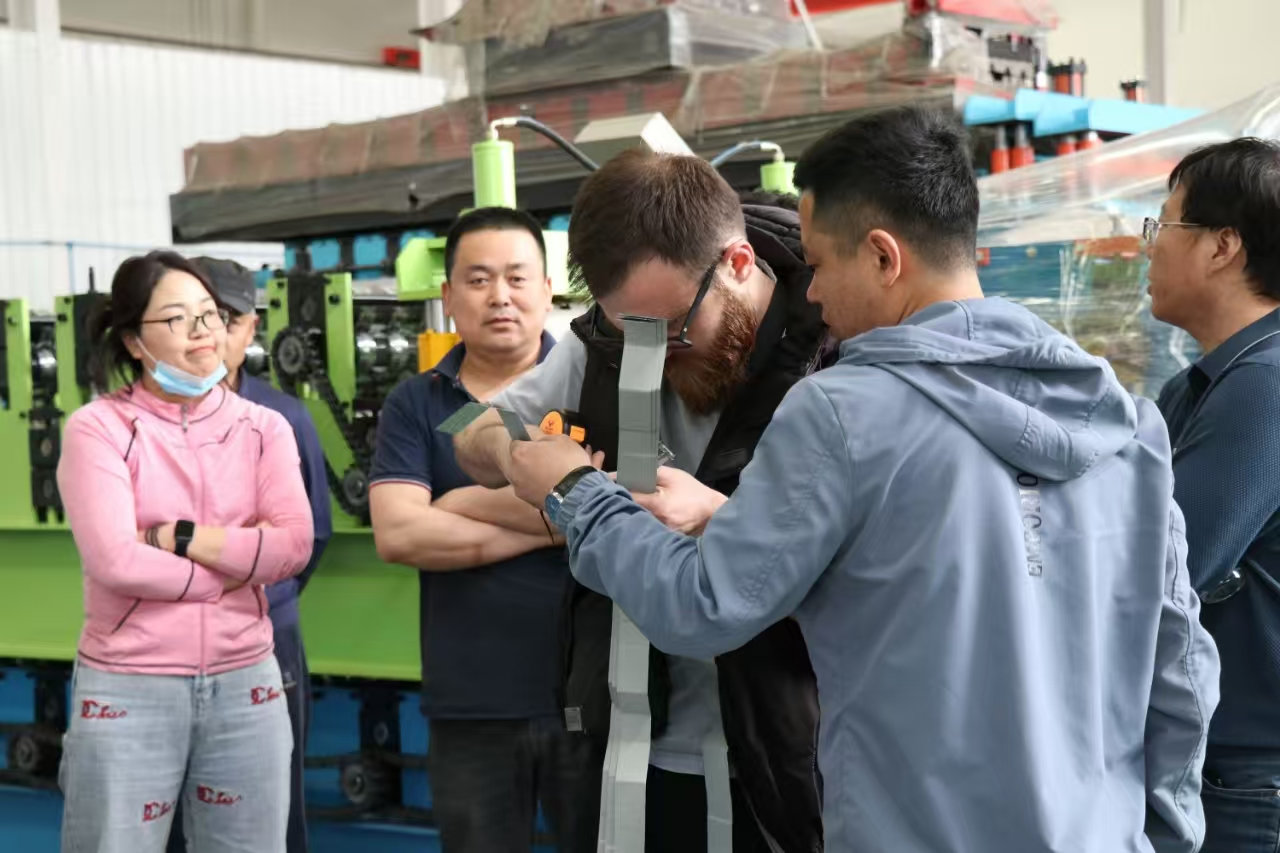 Huanuo Cold Bending Global Centralized Procurement Center: Empowering Global Manufacturing, Outlining a New Chapter in Procurement