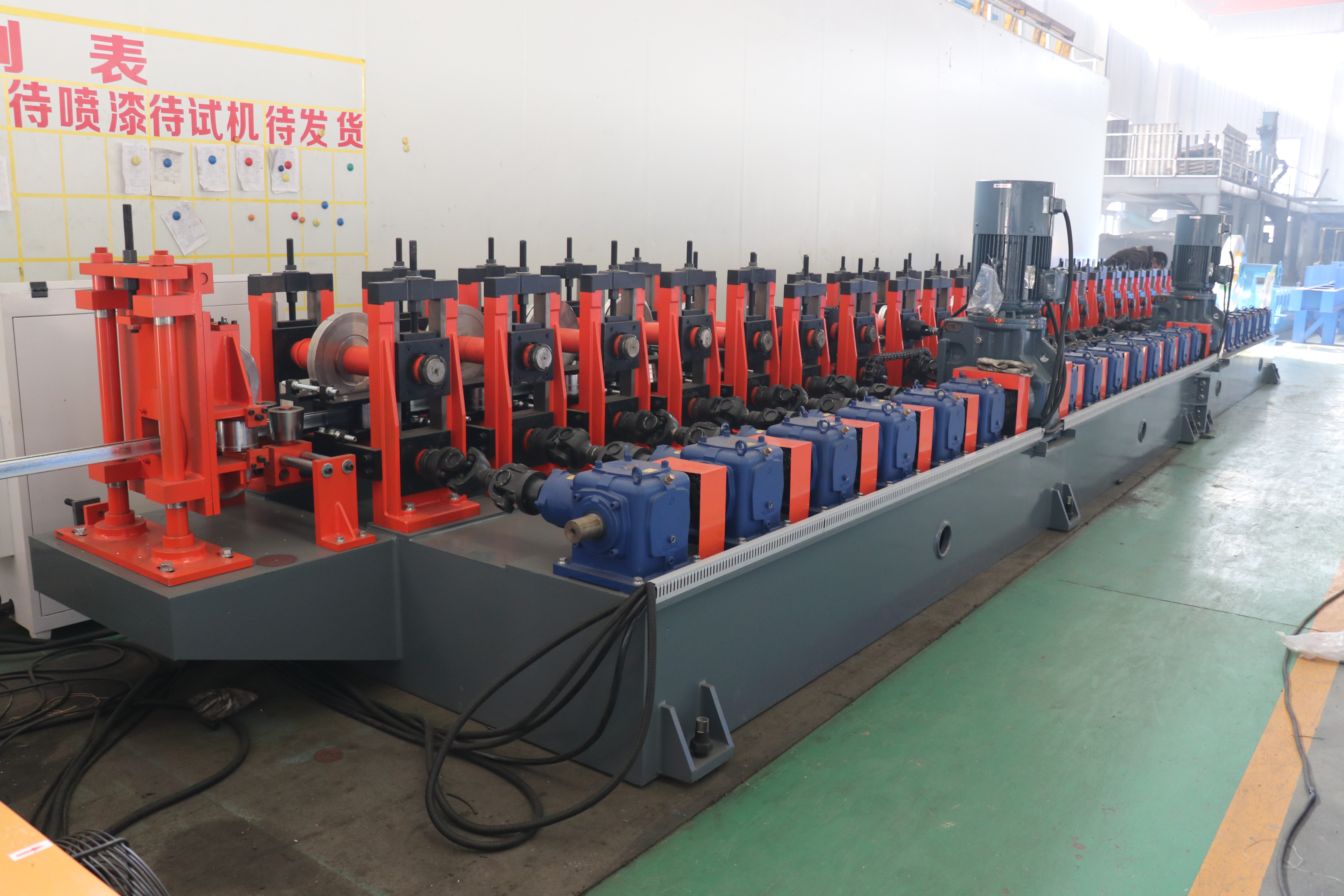 Huanuo Cold Bending leads the new era of photovoltaic steel section manufacturing and creates efficient and intelligent solutions for American customers.
