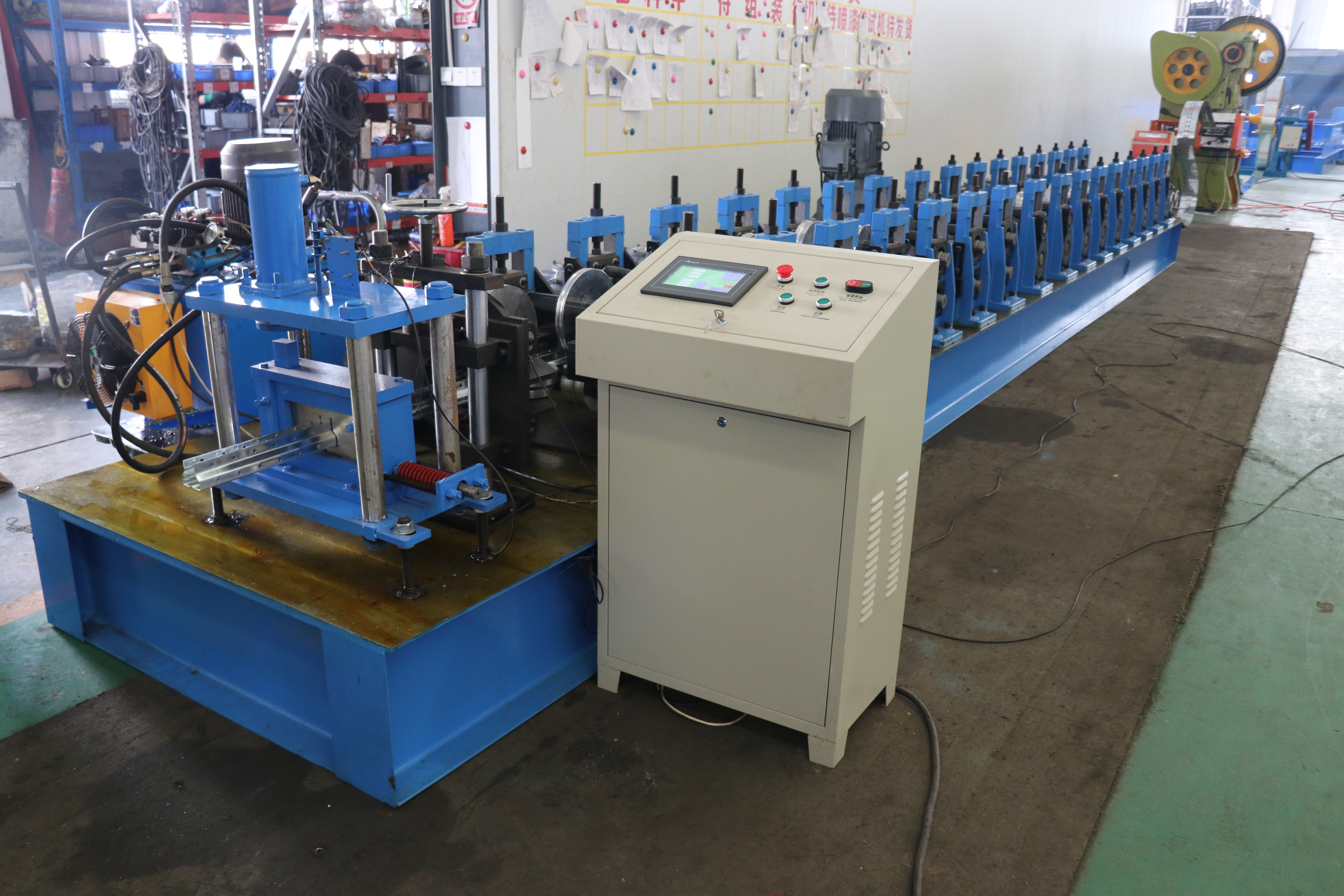 The Huanuo cold-bending production line has passed the acceptance inspection by an American enterprise, contributing to the European market